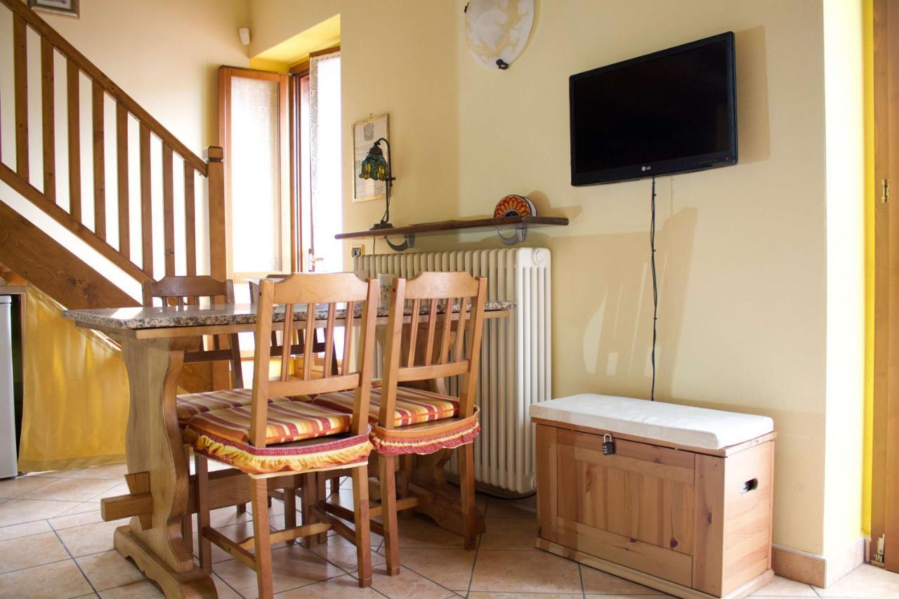 La Casa Sul Sasso In Town Serviced Accommodations Дервіо Екстер'єр фото